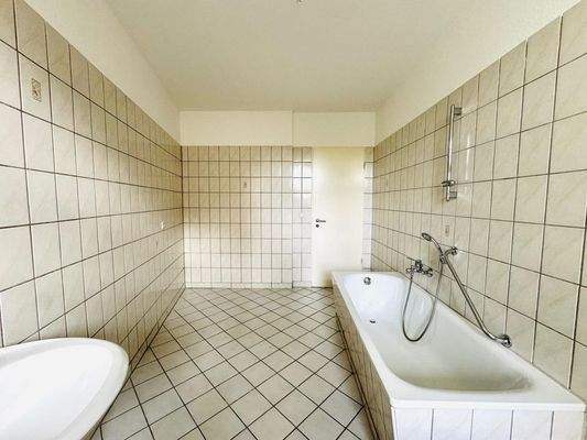 WhatsApp Image 2025-10-20 at 13.09.22(4)