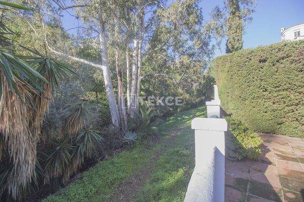 Refurbished Detached Villa with Comfort and Privacy in Benalmádena