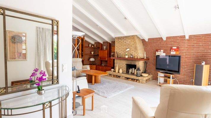 Wohnbereich mit Kamin