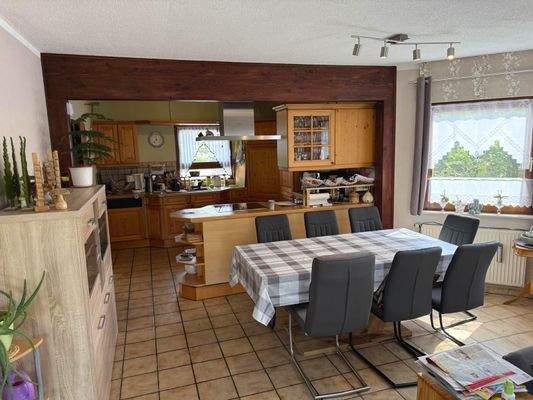 EG_Esszimmer mit Küche