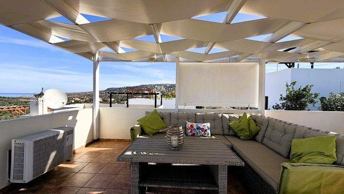 Kreta, Apokoronas: Wunderschönes 2-Schlafzimmer-Haus mit Meerblick, Garten und Dachterrasse in Plaka bei Chania