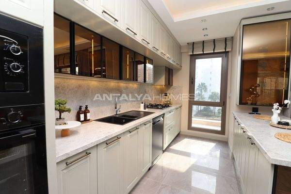 Flats with City and Sea Views in Mersin Tomuk