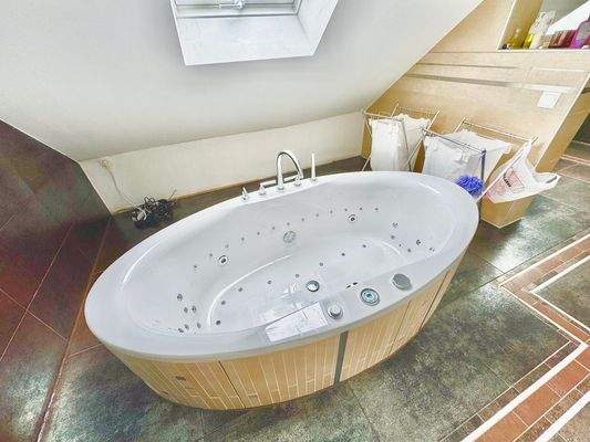 Wohnung 2 (Maisonettebereich) - Badezimmer -2