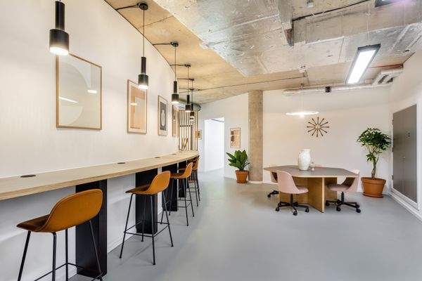 Spaces Finsbury Park 5875 London UK Business Loung