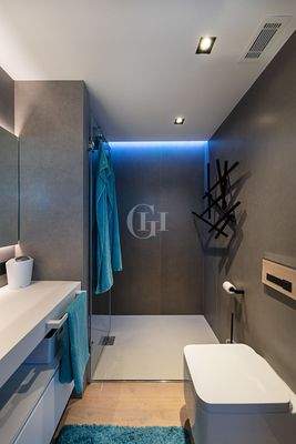 Badezimmer Schlafzimmer 1