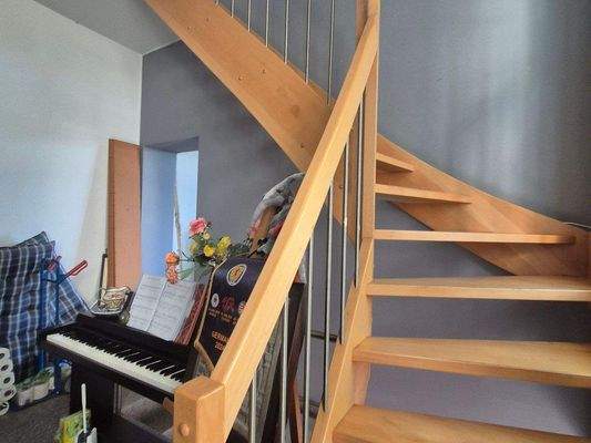 Aufgang 1.OG Whg 01.jpg