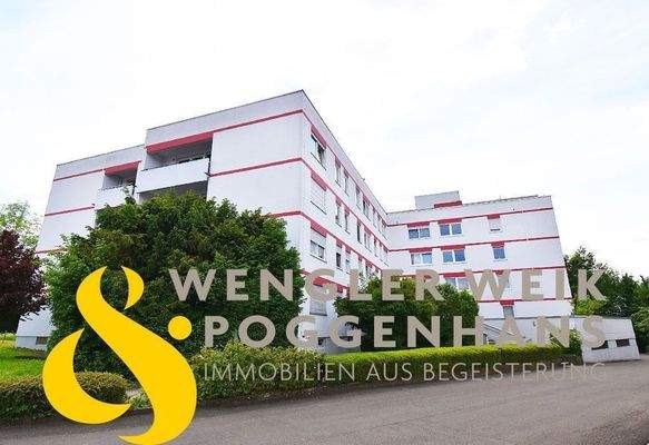 Architektonisch zeitlose Mehrfamilienhausanlage