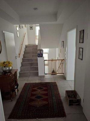 OG - Flur mit Treppenhaus