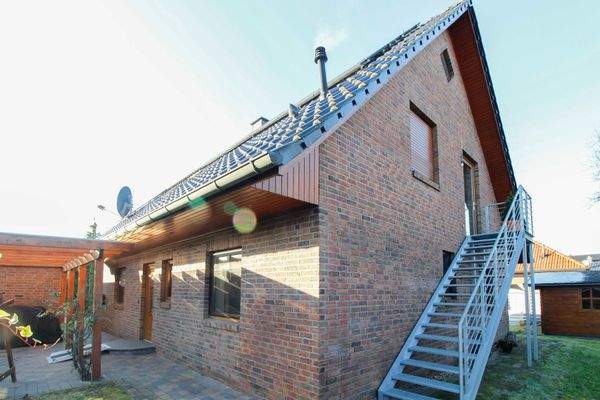 Außentreppe ins OG.