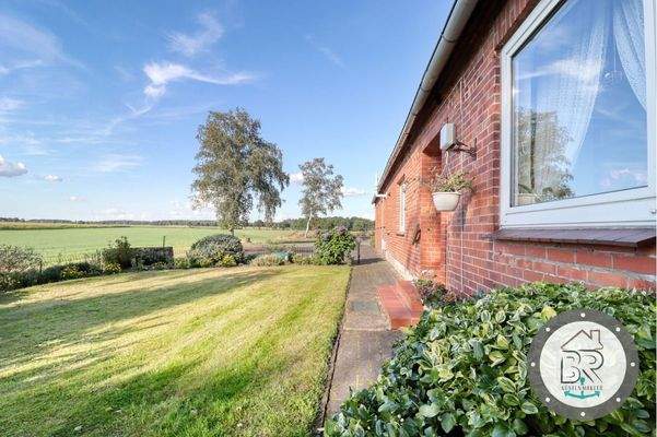 Die weiten der Felder vor der Tür