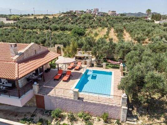 Kreta, Agia Marina: Luxuriöse Steinvilla mit Meer- und Sonnenuntergangsblick zu verkaufen