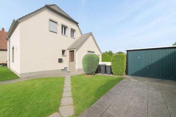 Seitenansicht Meisenweg 6 a inkl. Garage