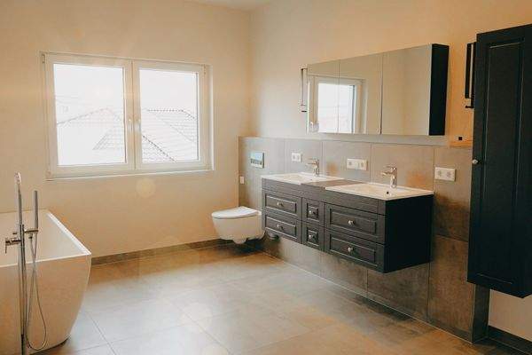 Badezimmer_Penthouse_Weidenstraße 14.jpeg