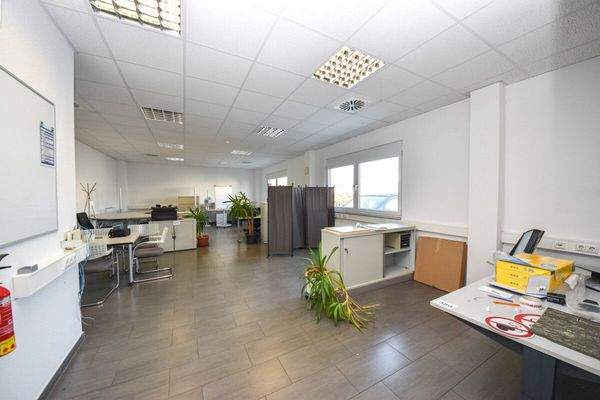 Großraum Büro EG