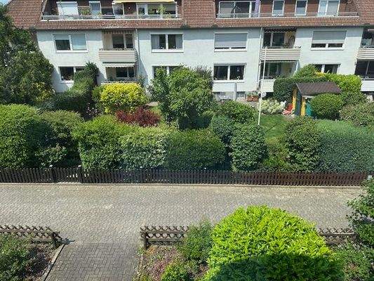 Blick zum Hauseingang.jpg