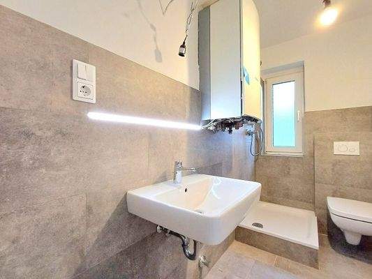 20251128_100529_resized