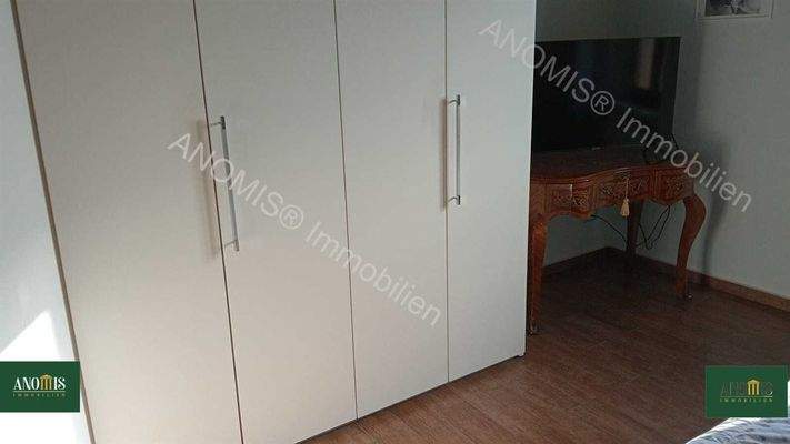 Schlafzimmer möbliert