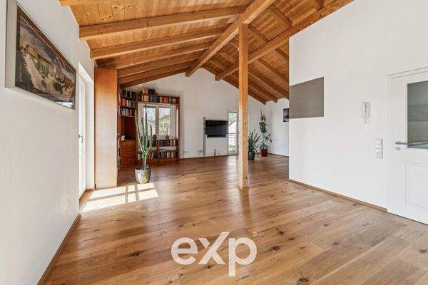 Wohn- / Esszimmer OG