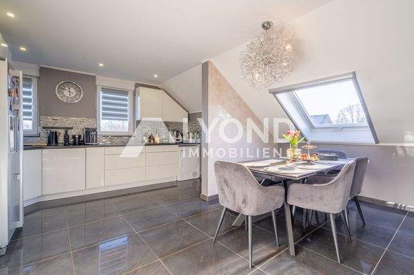 Küche und Essbereich OG