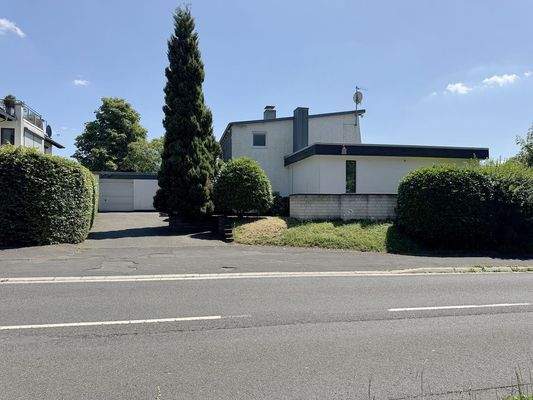 Straßenansicht (Westen)