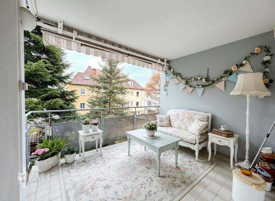 Balkon - (KI generiert)