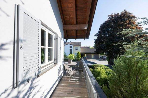 Ein umlaufender Balkon, der den Wohnraum perfekt erweitert