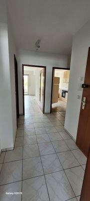 Flur-Diele Blick zur Küche u. Wohnen.jpg