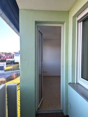  Balkontür zum Wohnzimmer