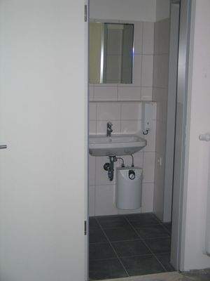 Vorraum + Waschbecken