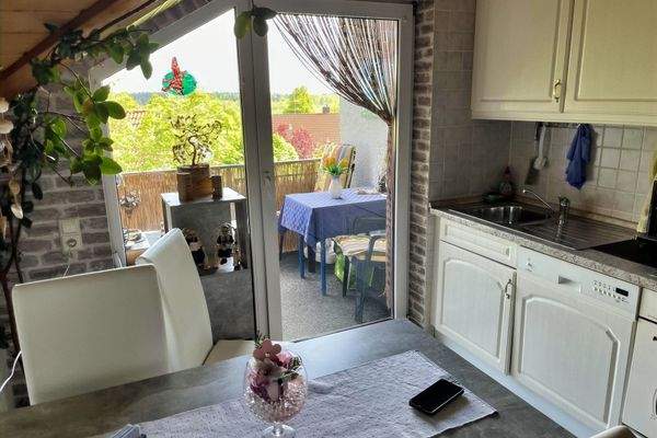Küche/Essen/Balkon DG