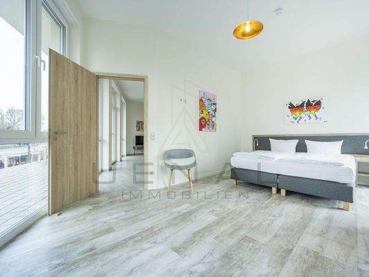 EG: Schlafzimmer 1