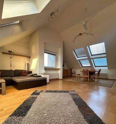 Offener Wohn- und Essbereich