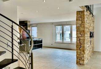 Erdgeschoss / Blick in die Küche