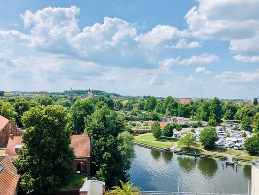 Blick bis zum Marienberg...