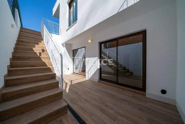 Villas in Proximity to the City in Finestrat Alicante