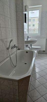 Badezimmer mit Wanne