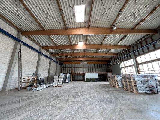 Halle innen von Südseite