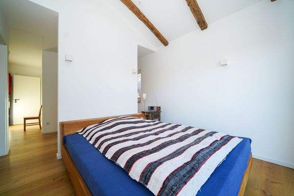 Master Bedroom mit Ankleide