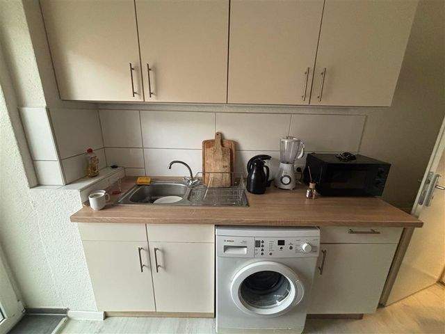 Helle 1-Zimmer-Wohnung mit Balkon in zentraler Lage // Iltisstraße, Kiel - Photo 2