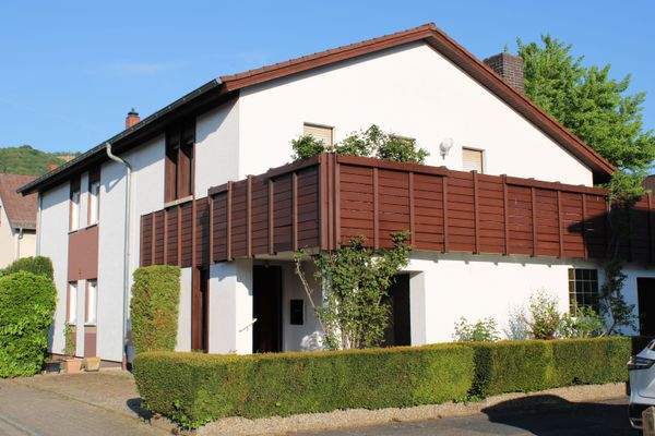 West-Ansicht mit Dachterrasse