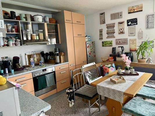 Essbereich mit offener Küche