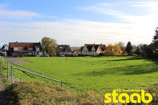 Nachbargrundstück - Freizeitanlage