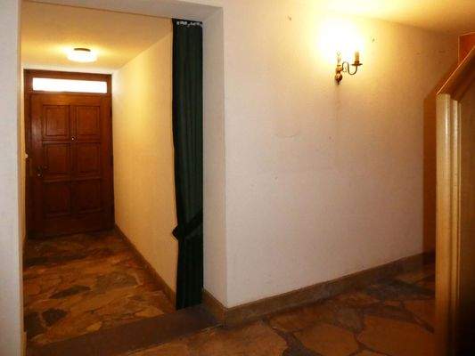 Hauseingang mit Flur