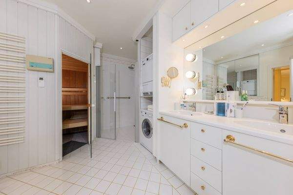 abb78d4b-f989-4d13-823e-e74a8709b46f