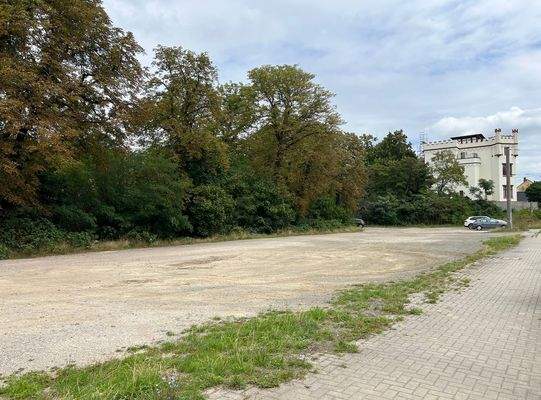 Grundstück mit Blick Richtung Nordosten.jpg