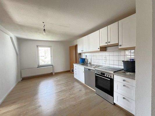 mit anschließender Küche