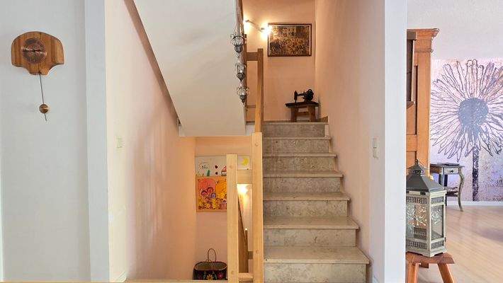 Marmortreppen zum OG und KG