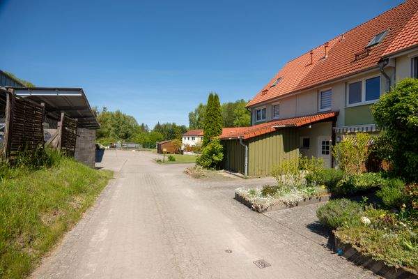Weg vor dem Haus