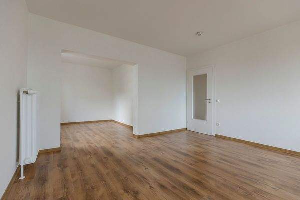 Wohnzimmer-/Esszimmer