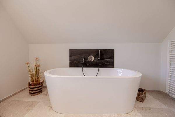 Lerchenweg 15_west_85.jpg